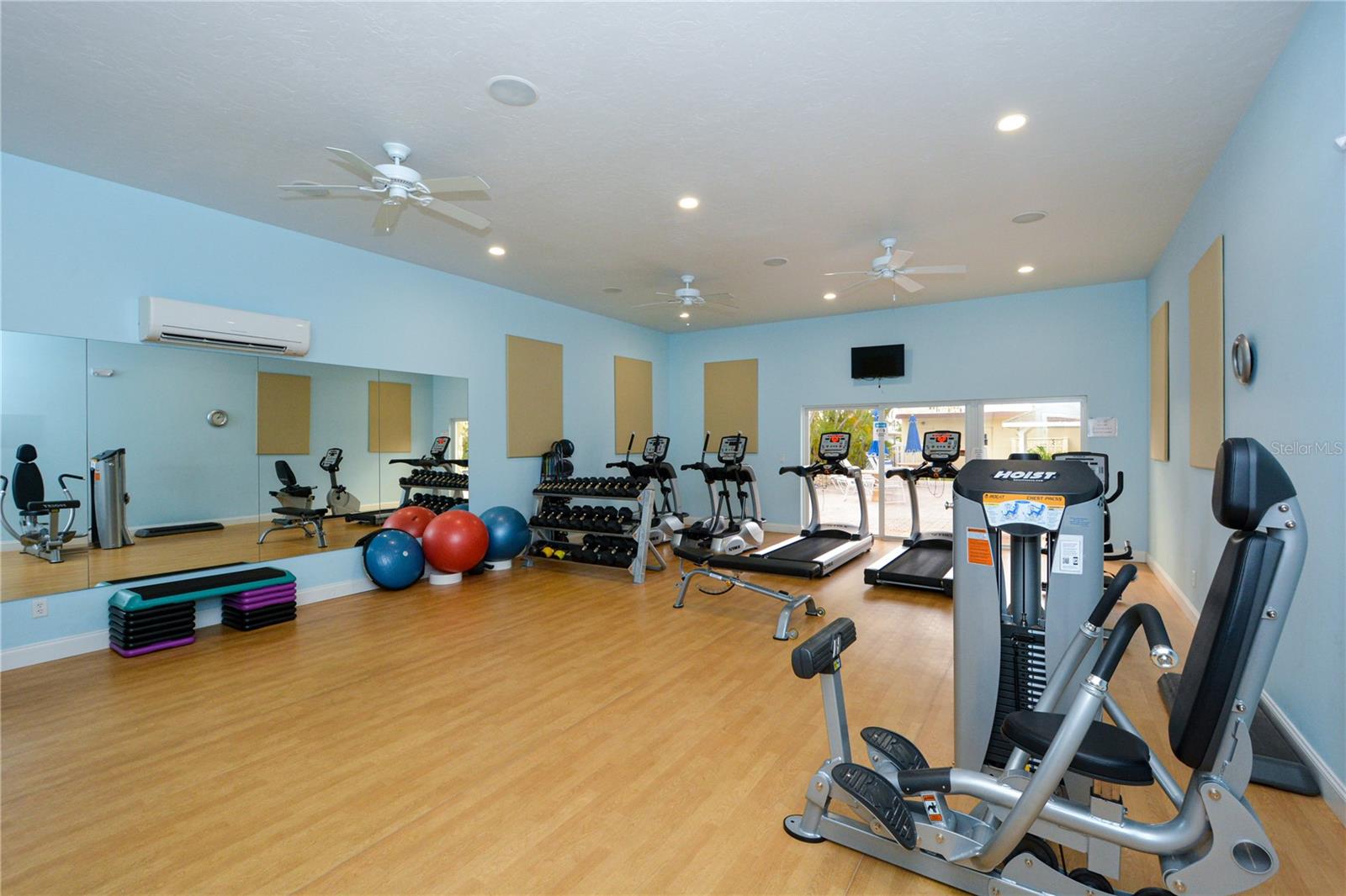 BEACH HARBOR CLUB - Residential