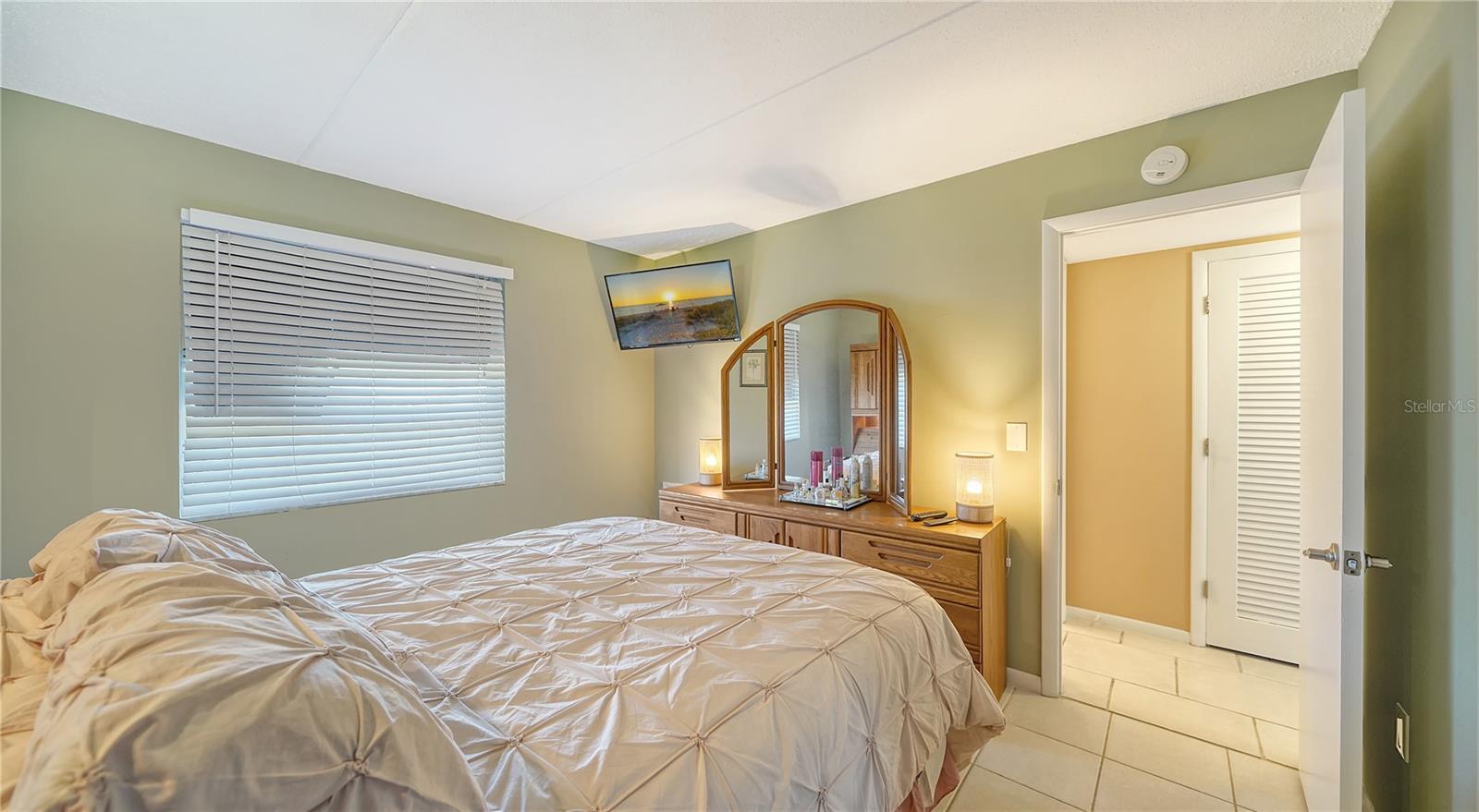 BEACH HARBOR CLUB - Residential