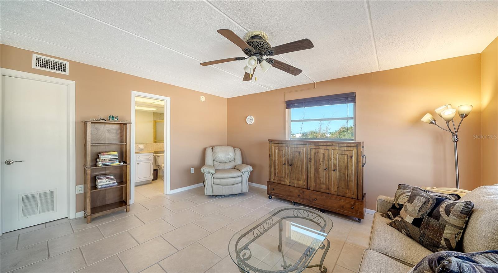 BEACH HARBOR CLUB - Residential
