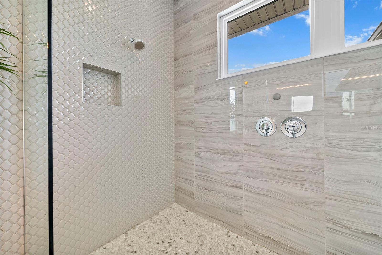 RIDGEWOOD - Residential