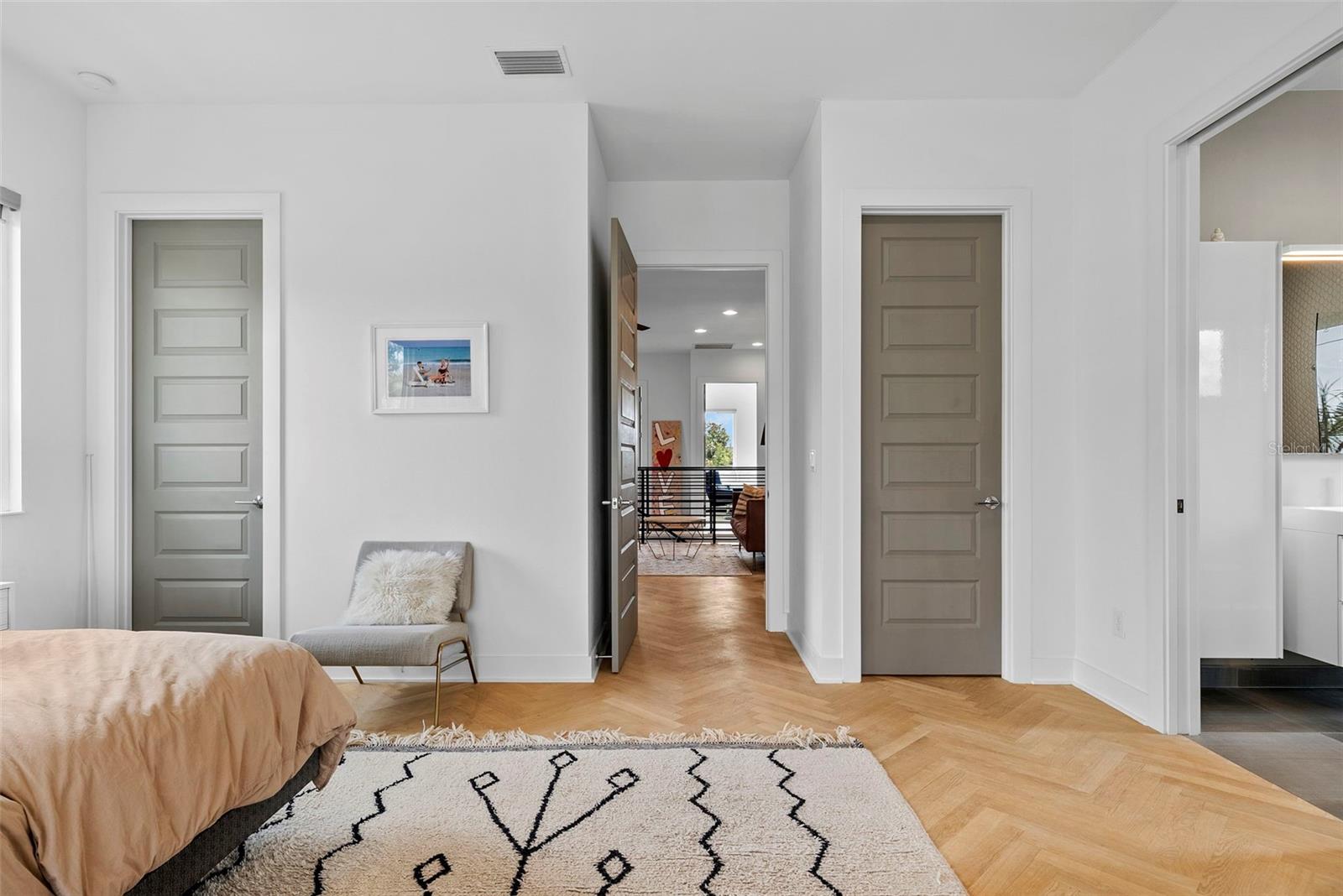 RIDGEWOOD - Residential