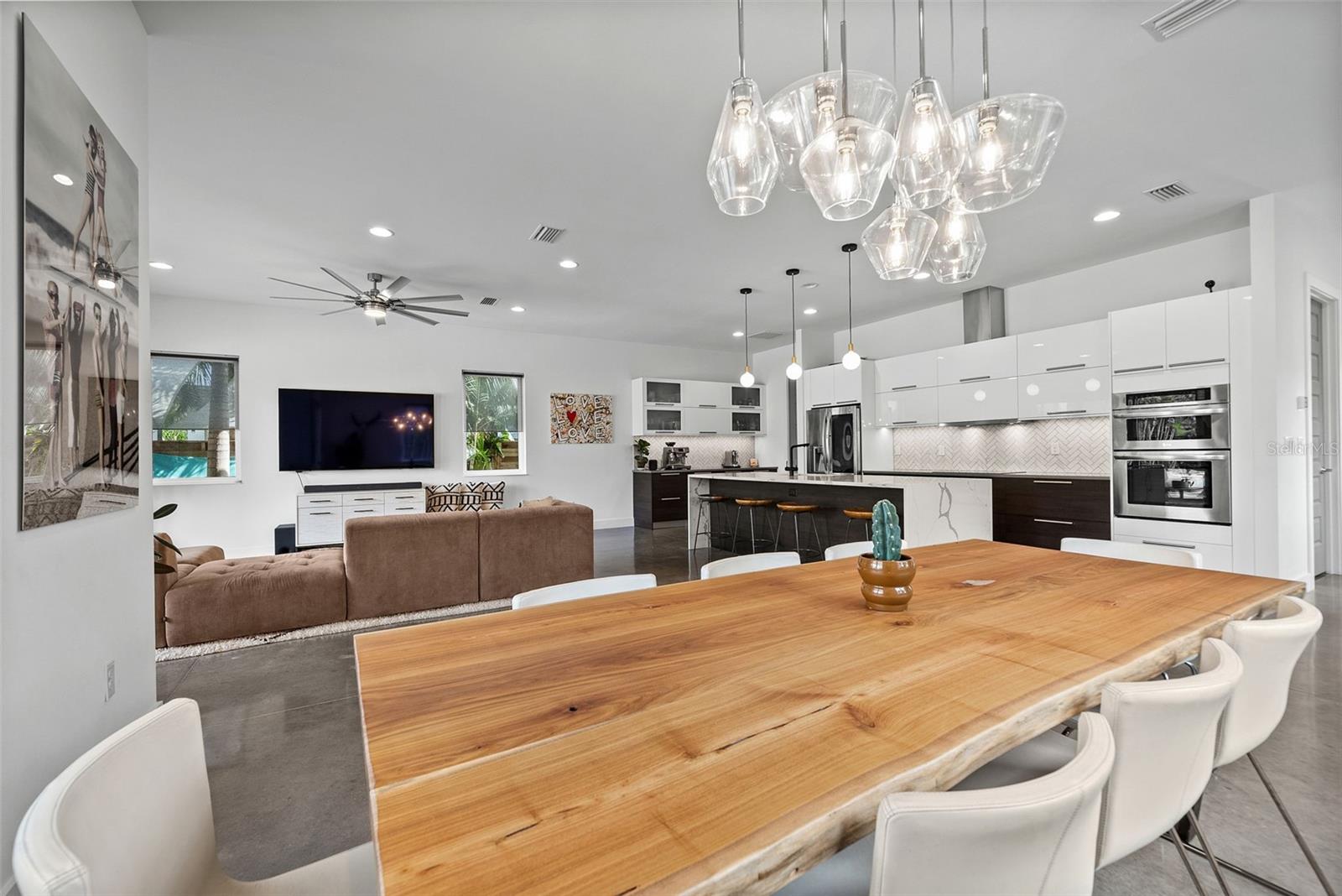 RIDGEWOOD - Residential