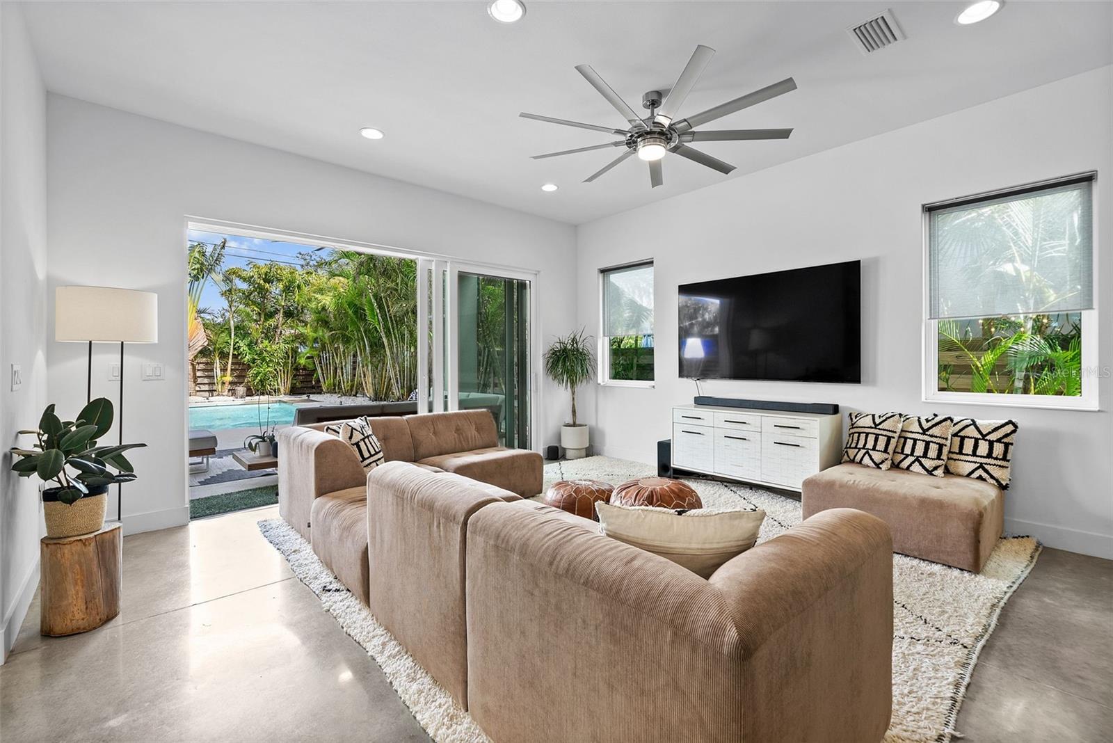 RIDGEWOOD - Residential