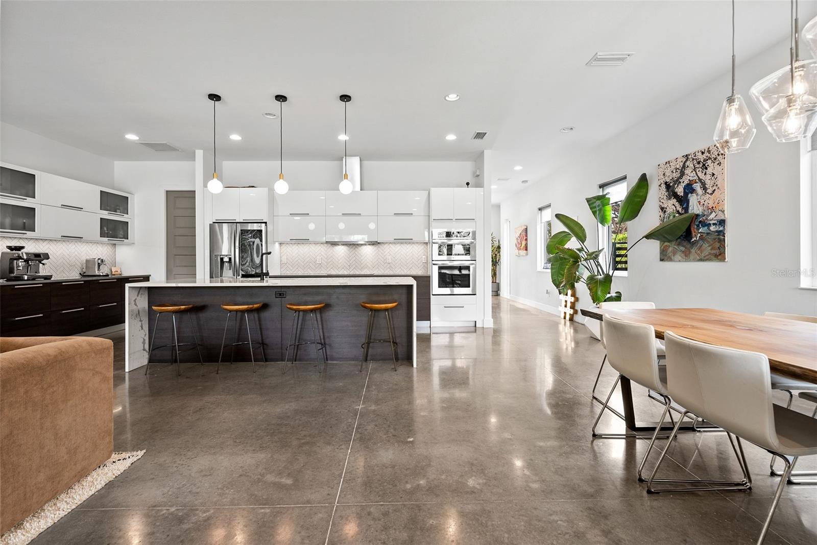 RIDGEWOOD - Residential