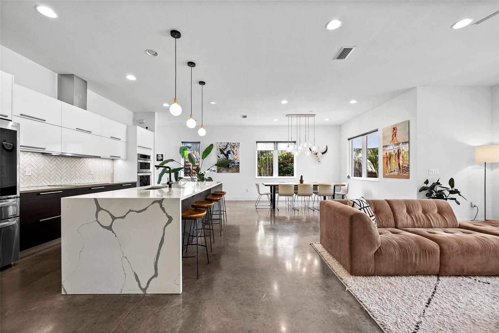 RIDGEWOOD - Residential