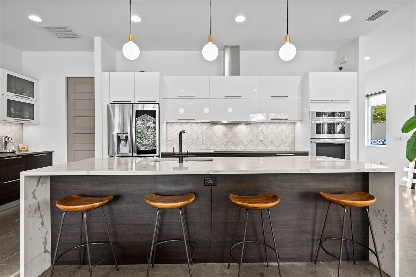 RIDGEWOOD - Residential