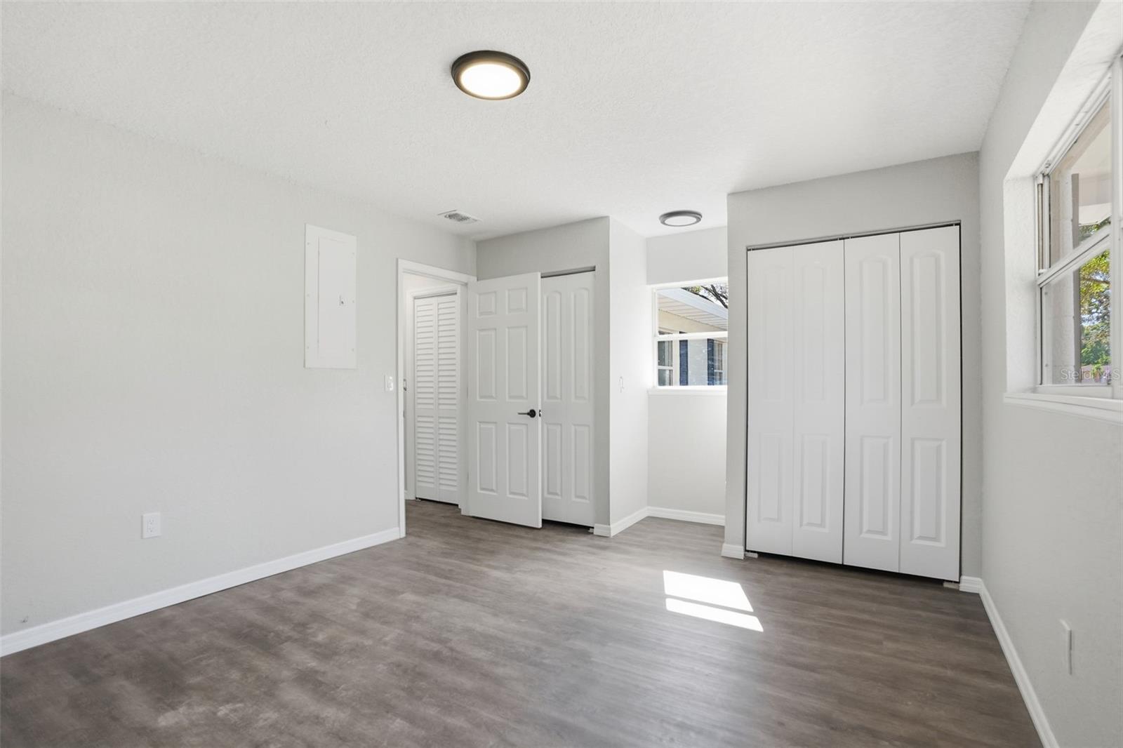 LAKEWOOD - Residential