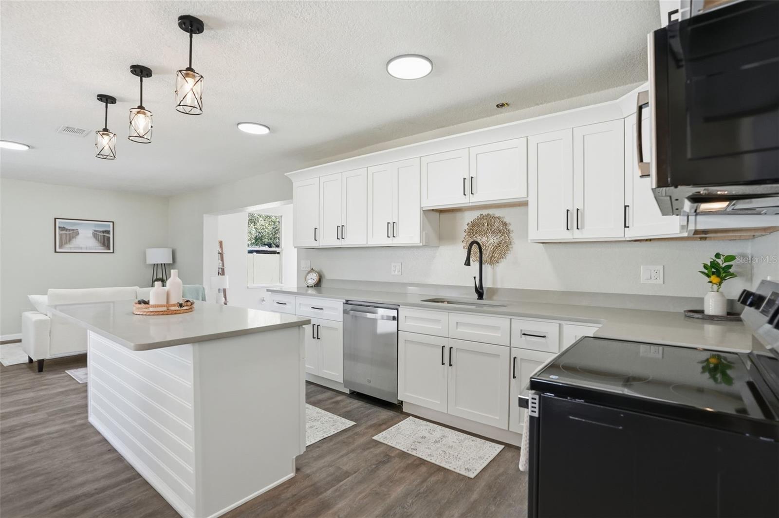 LAKEWOOD - Residential