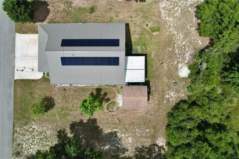 A home in LAKE WALES