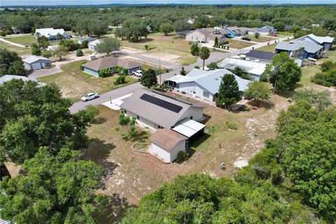 A home in LAKE WALES