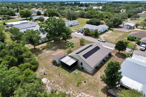 A home in LAKE WALES