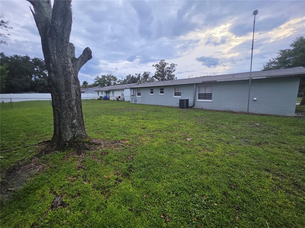 Photo of 1211 Poppy Avenue, Orlando, FL 32811 (MLS # O6453274)