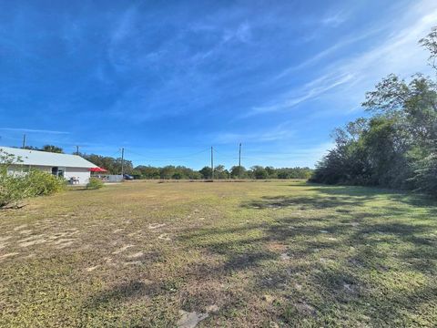 A home in LAKE WALES