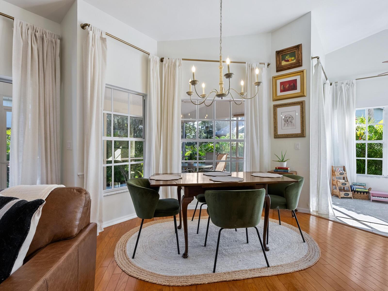 LAKES ESTATES - TIMBERLAKES - Residential