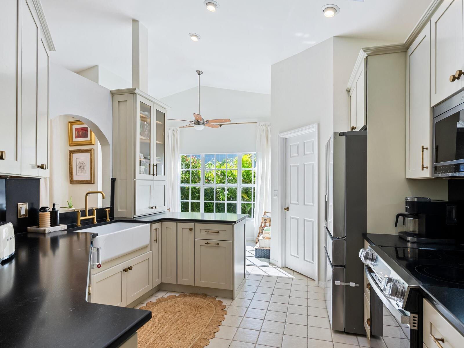 LAKES ESTATES - TIMBERLAKES - Residential