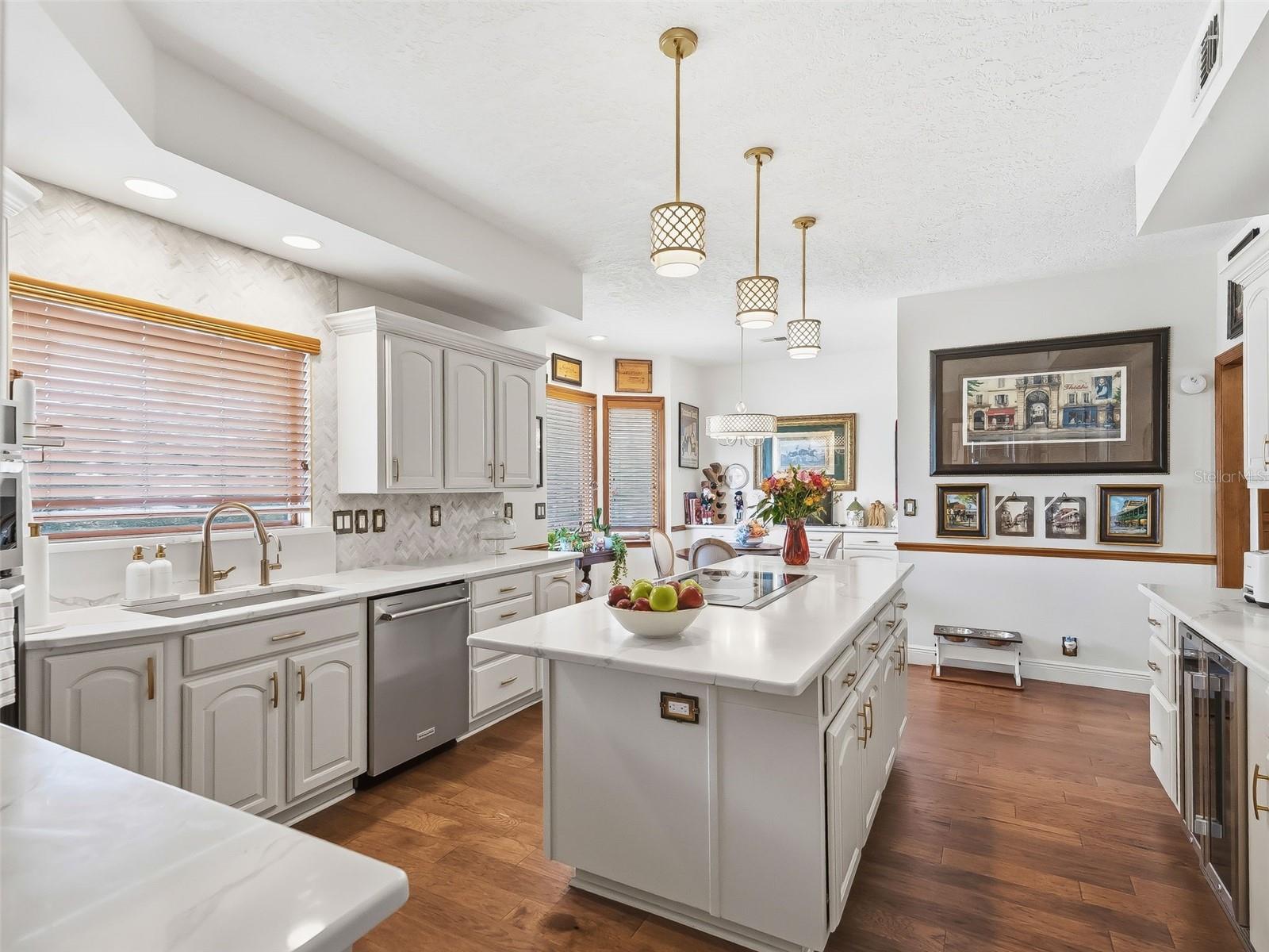 LAUREL RUN - Residential