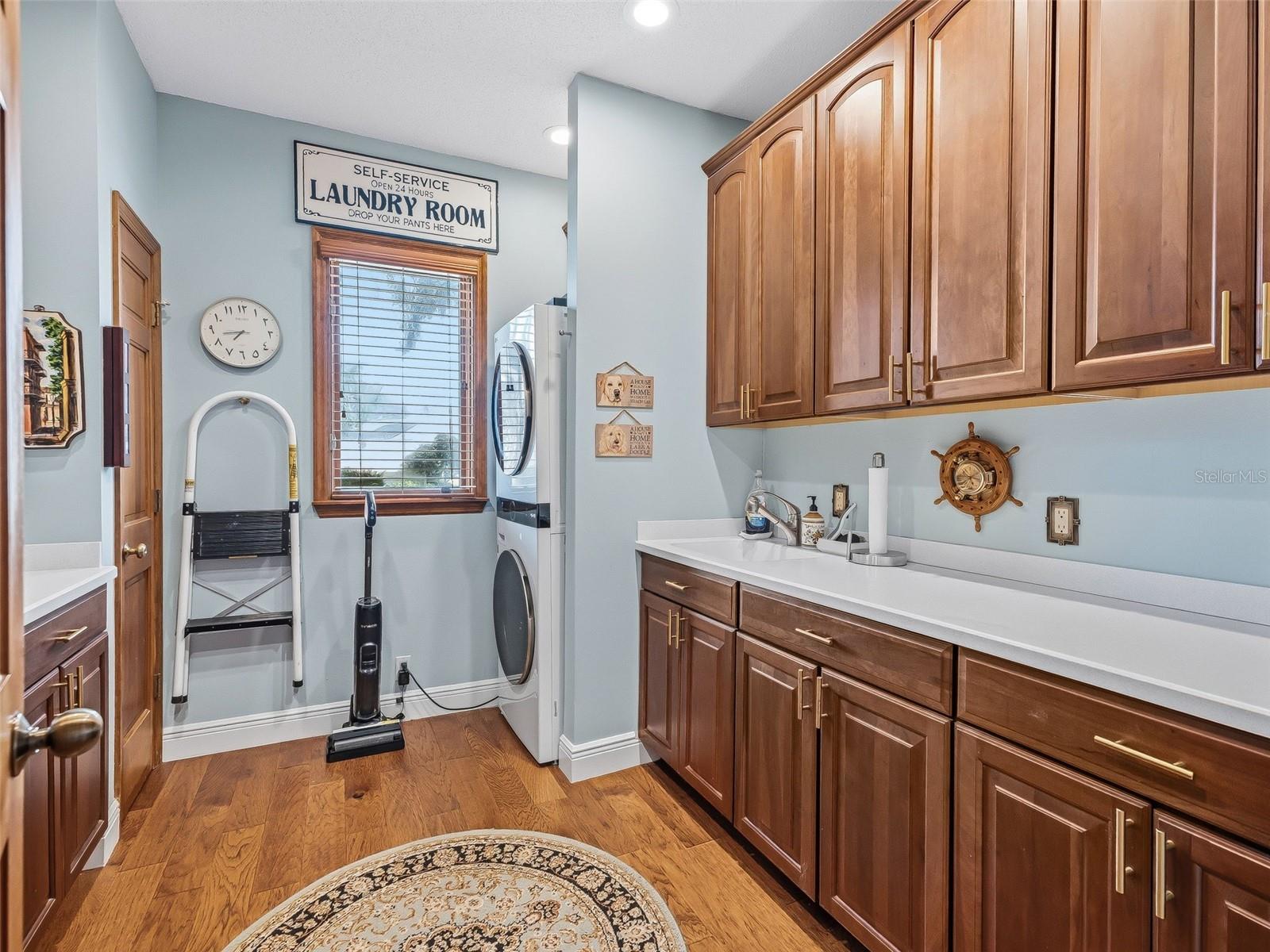 LAUREL RUN - Residential