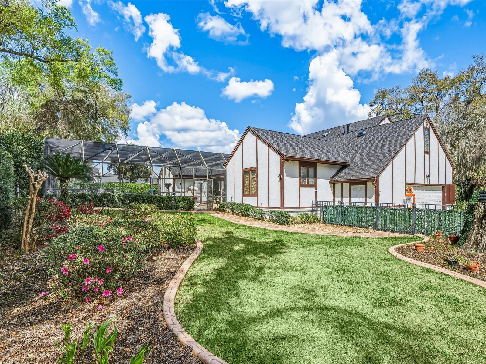 LAUREL RUN - Residential