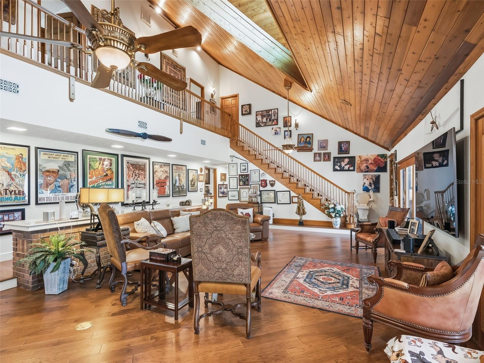 LAUREL RUN - Residential