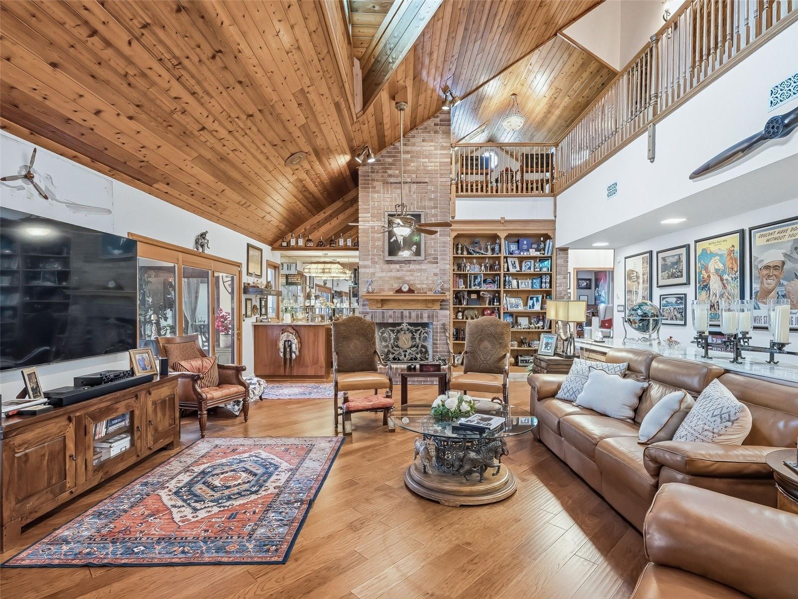 LAUREL RUN - Residential