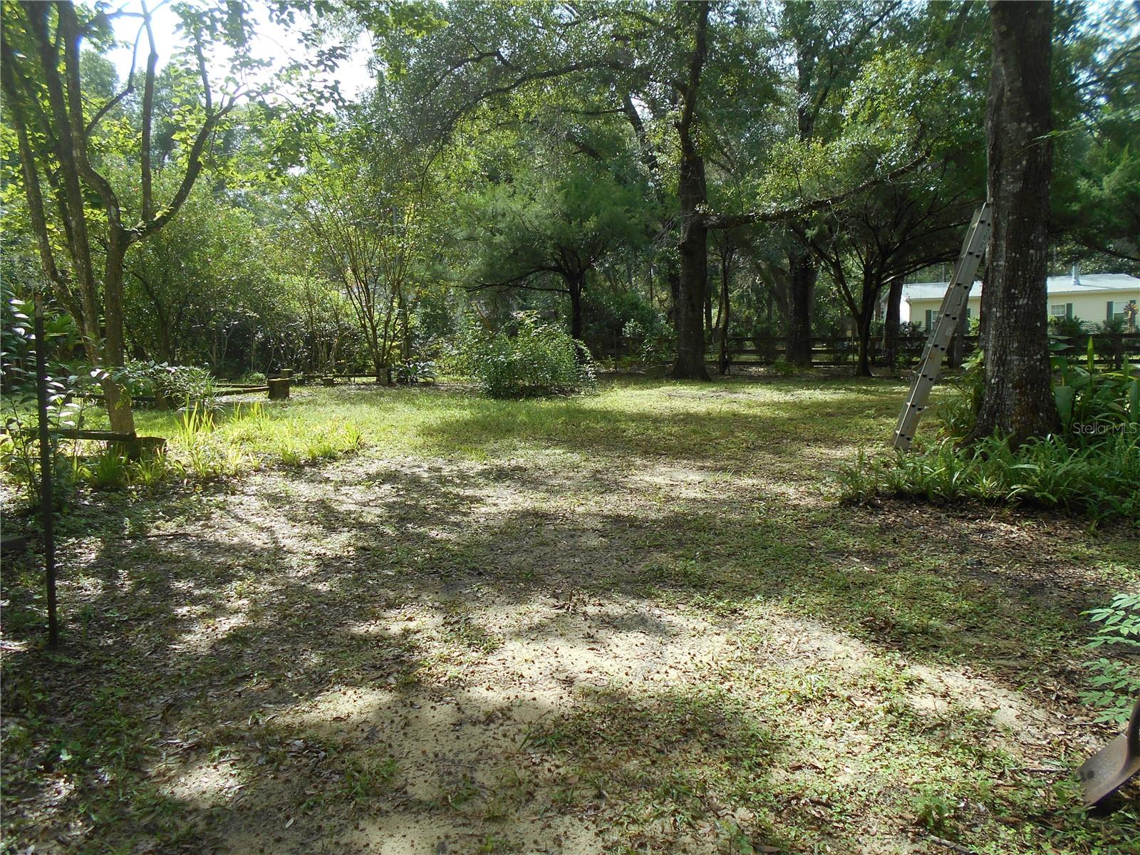 FRST HILLS CAMPSITES - Residential