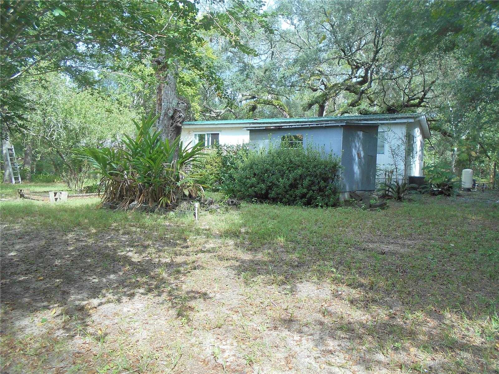 FRST HILLS CAMPSITES - Residential