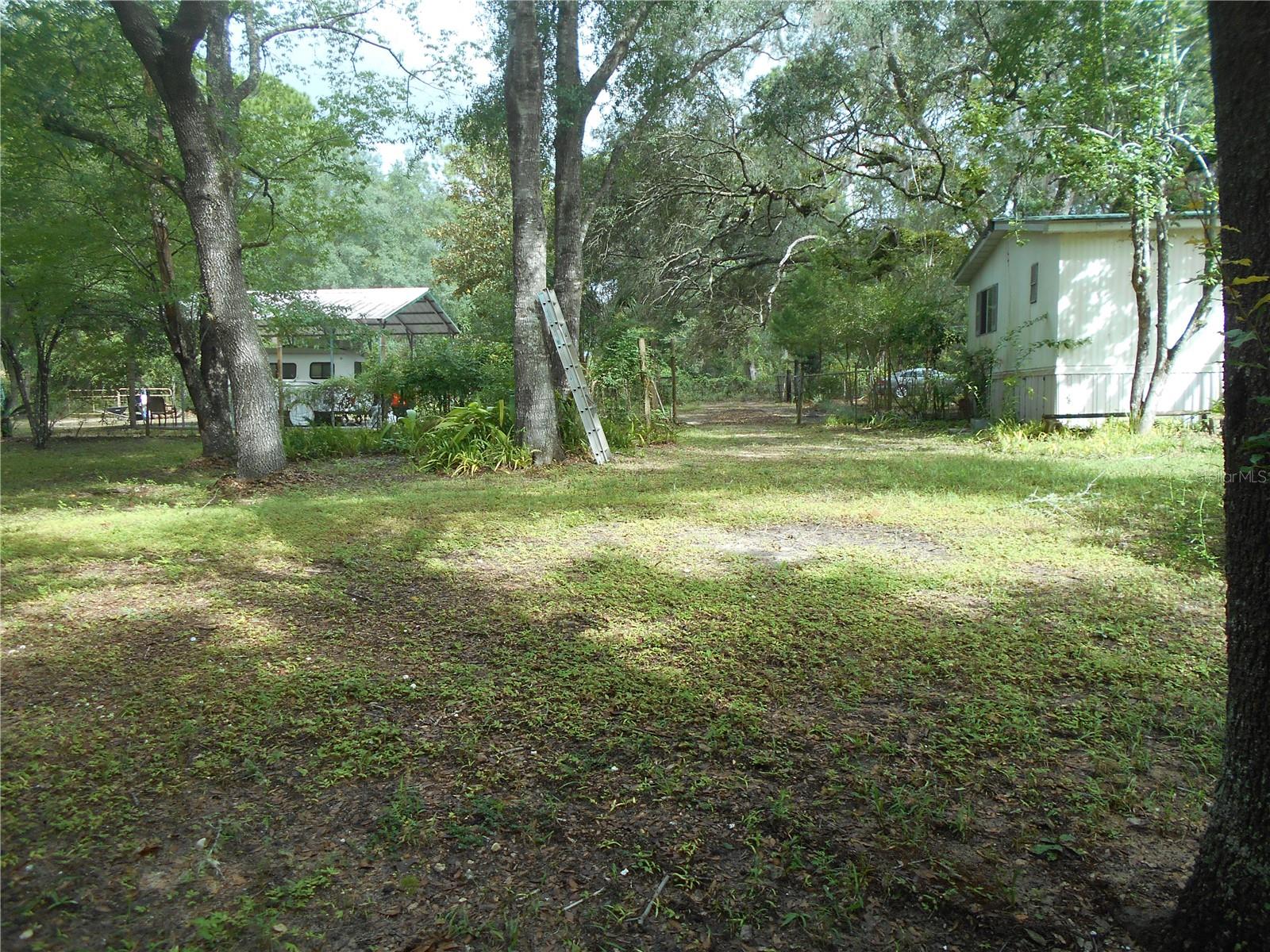 FRST HILLS CAMPSITES - Residential