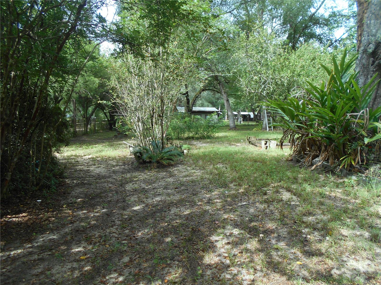 FRST HILLS CAMPSITES - Residential