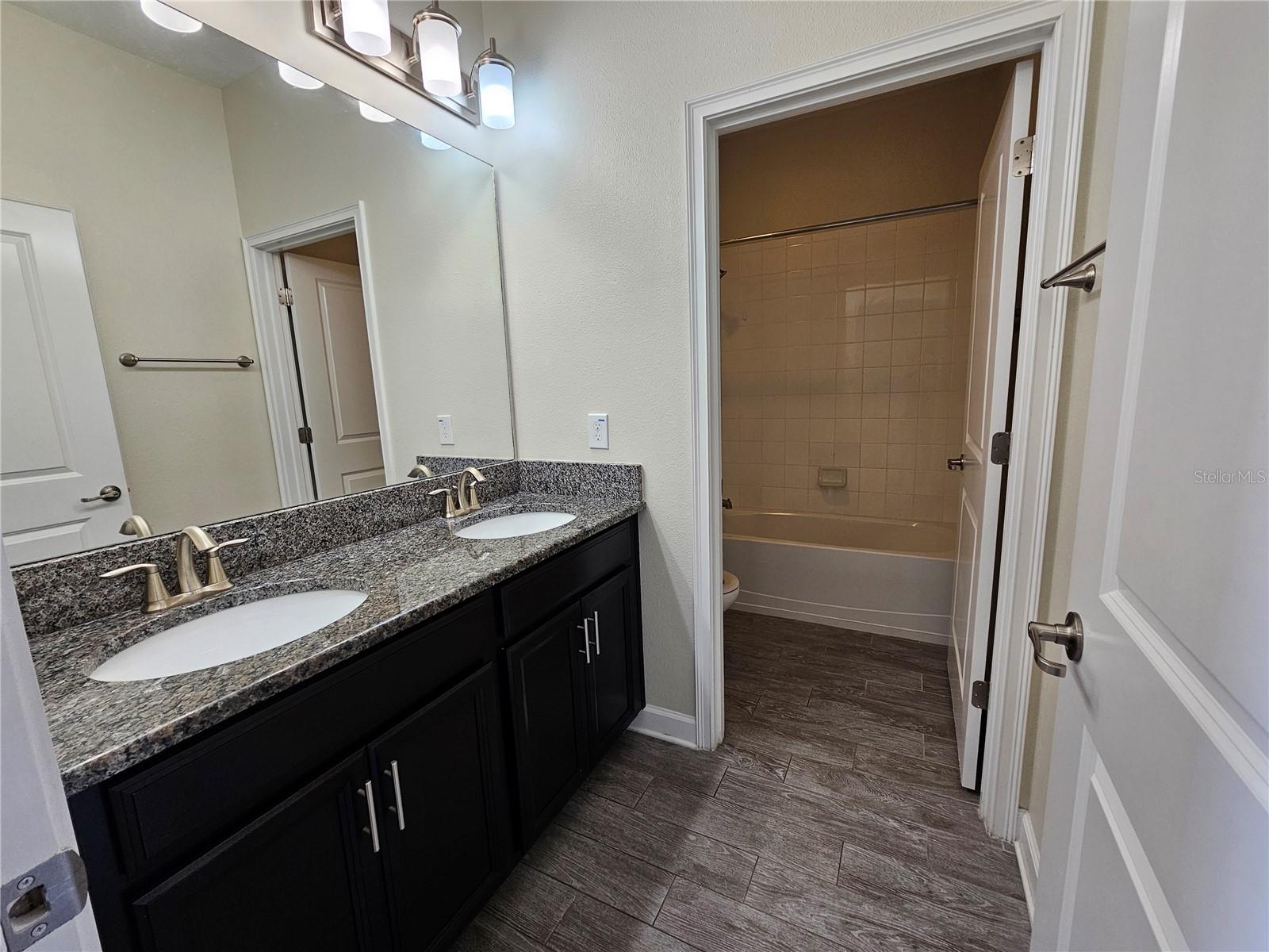 STOREY LAKE - Residential Lease