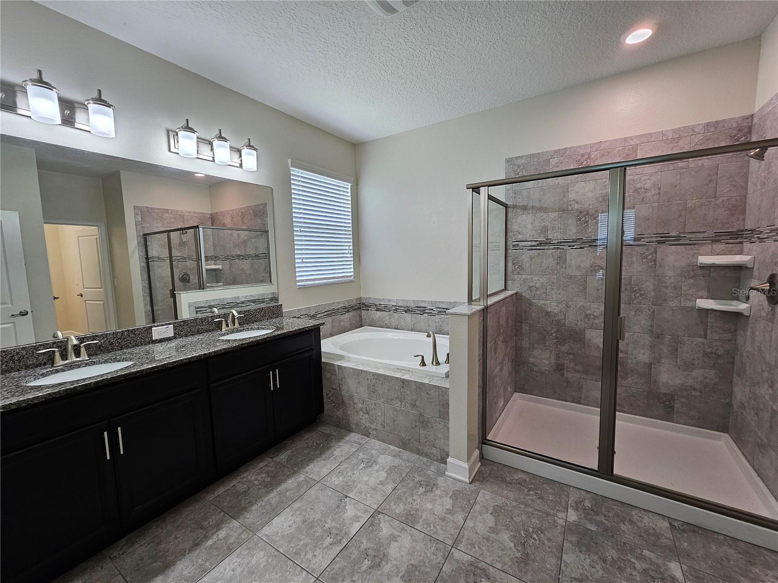 STOREY LAKE - Residential Lease
