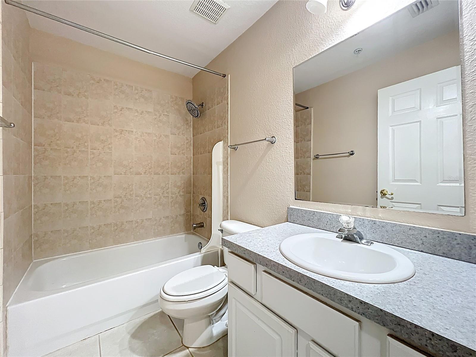 GOLFSIDE VILLAS - Residential