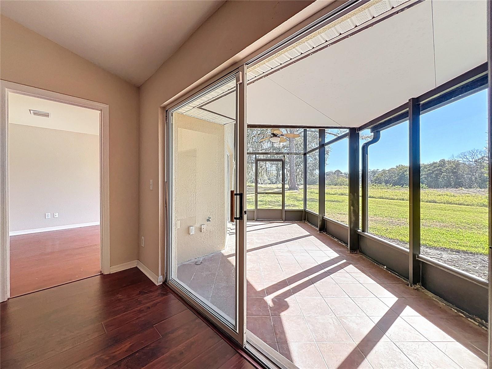 GOLFSIDE VILLAS - Residential