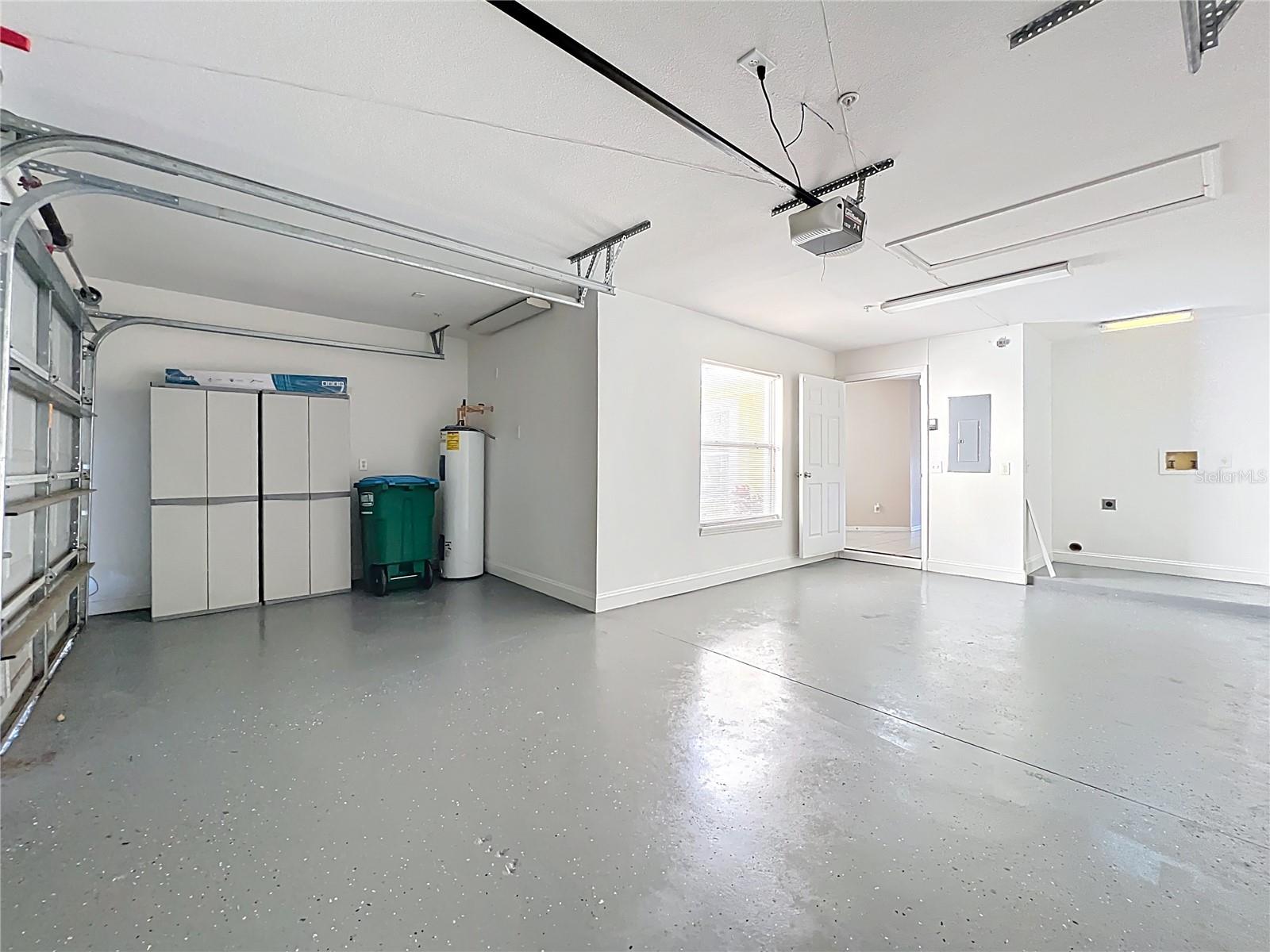 GOLFSIDE VILLAS - Residential