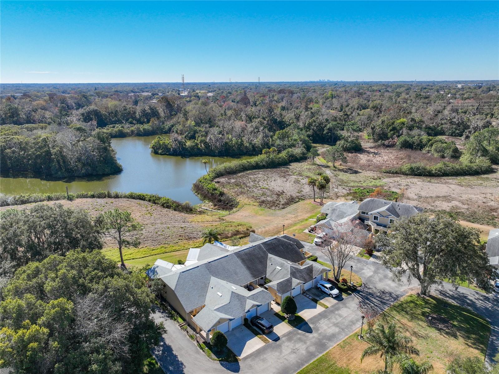 GOLFSIDE VILLAS - Residential