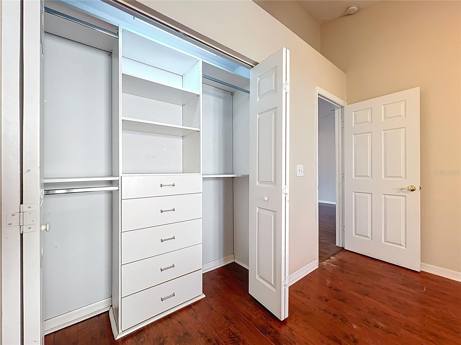 GOLFSIDE VILLAS - Residential