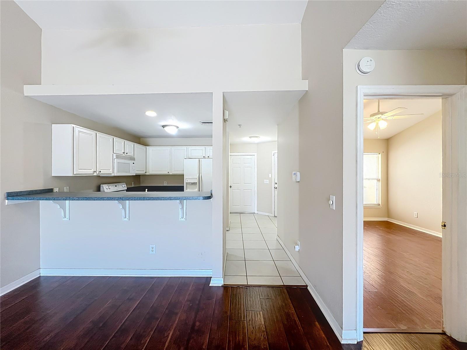 GOLFSIDE VILLAS - Residential