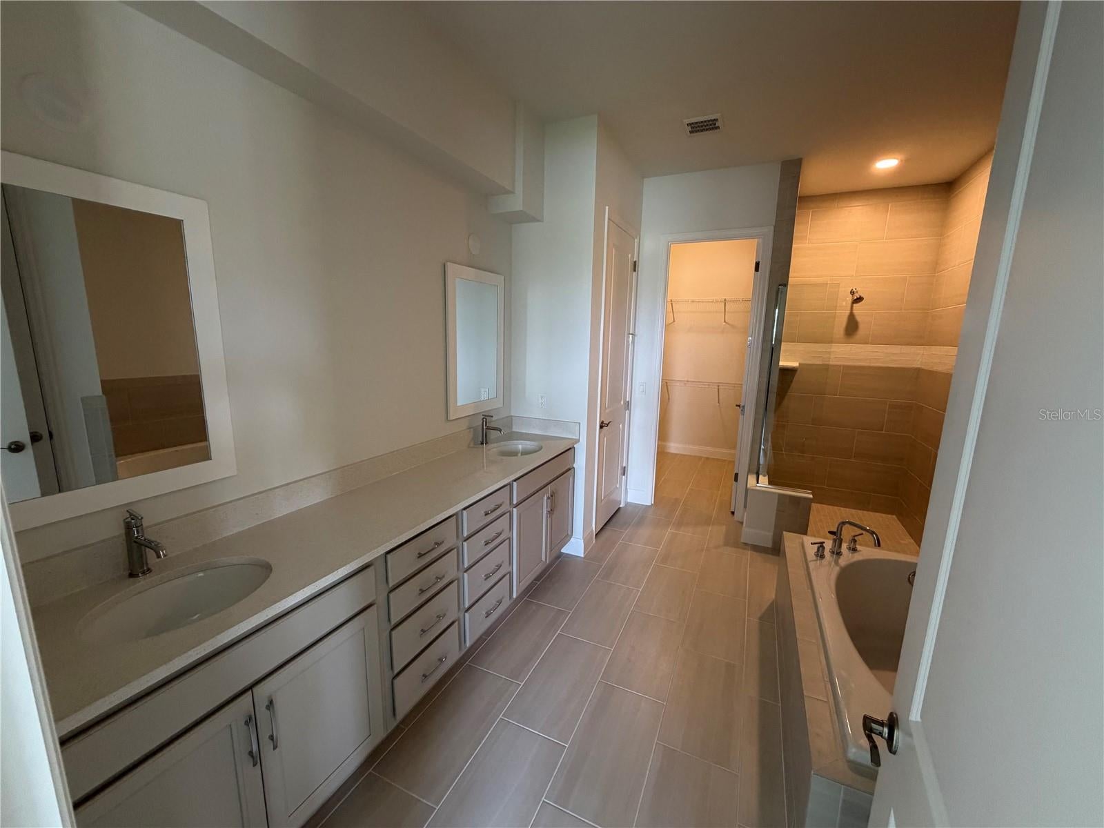 1664 LAKE RESERVE DRIVE