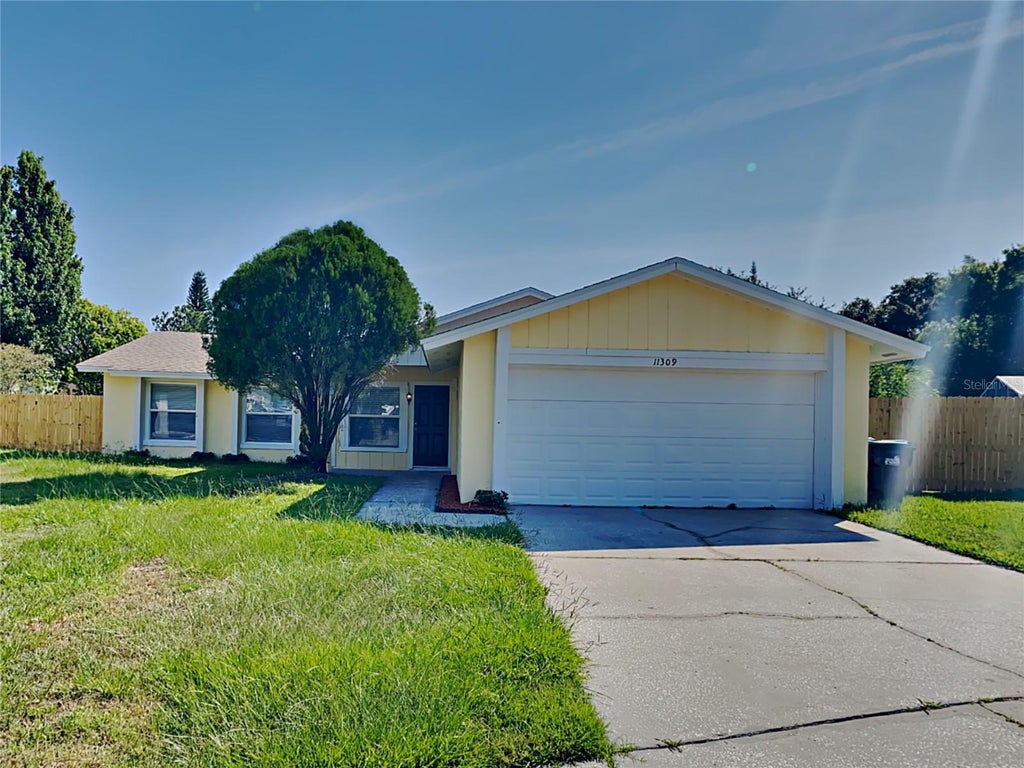 Photo of 11309 Darlington Drive, Orlando, FL 32837 (MLS # O6451480)