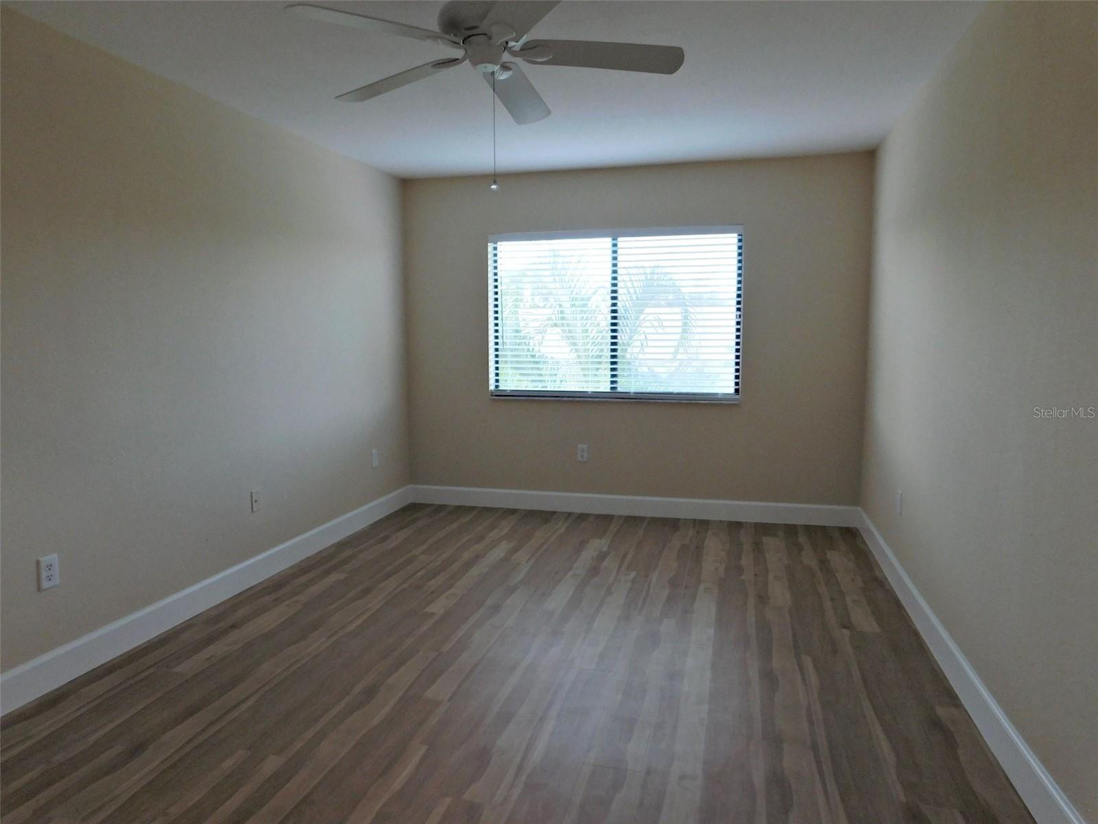 COUNTRY VILLAGE - Residential