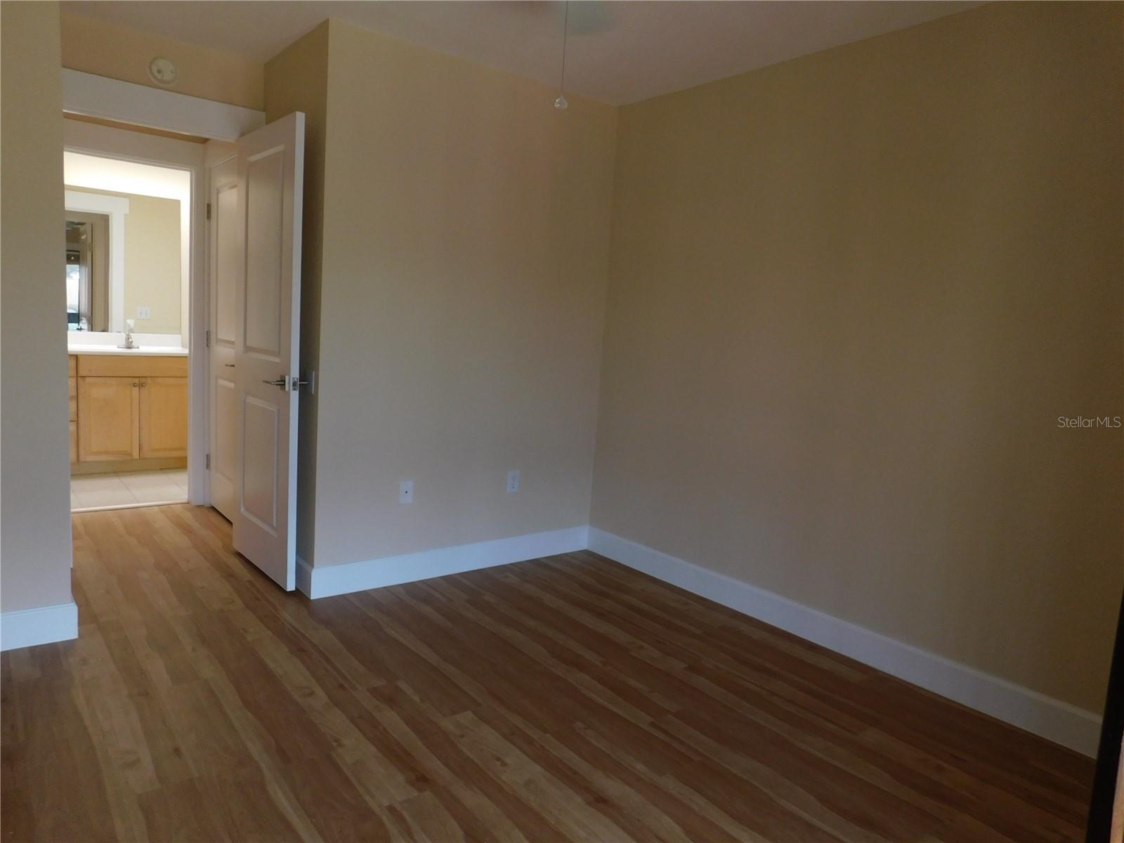 COUNTRY VILLAGE - Residential