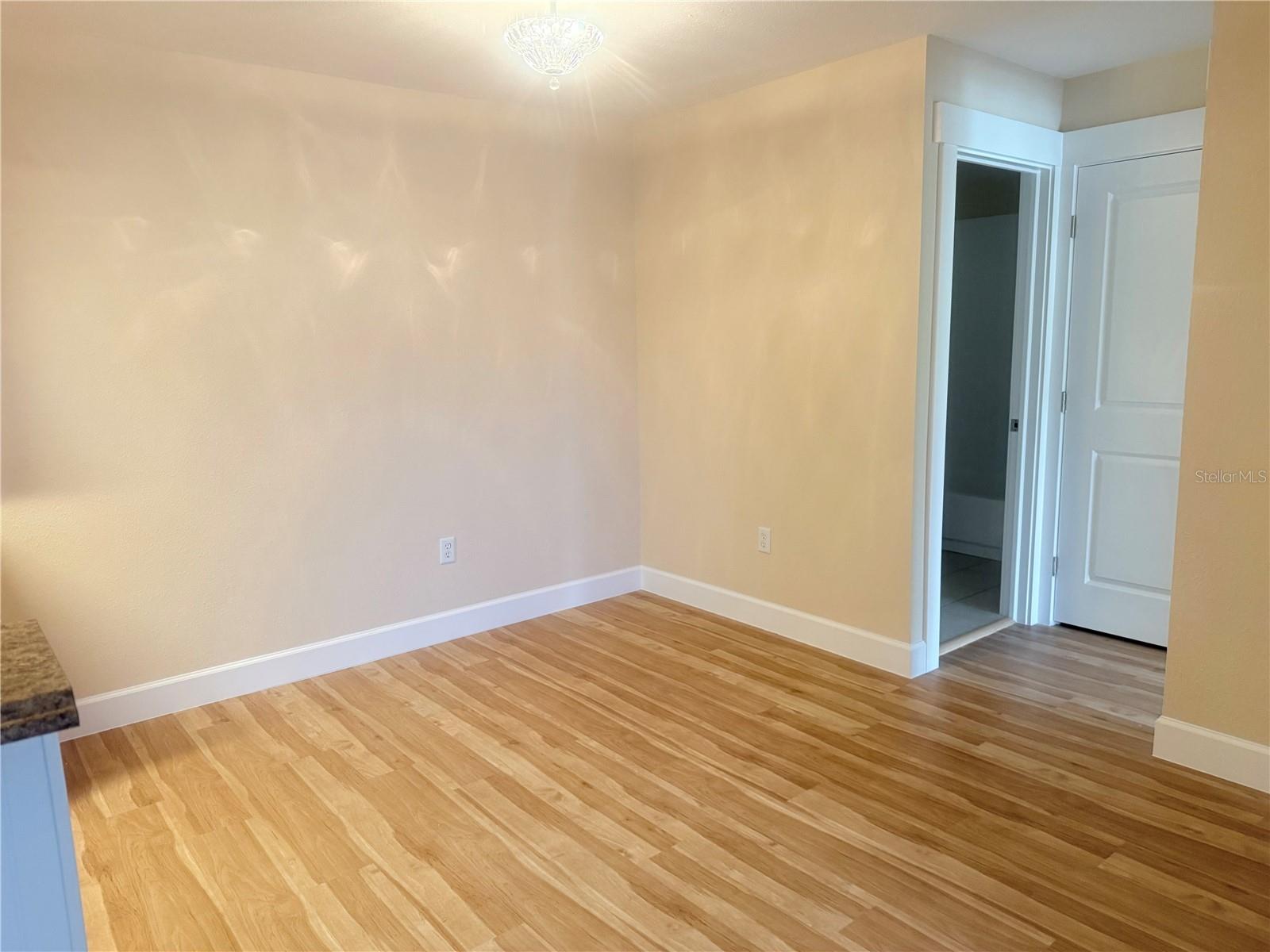 COUNTRY VILLAGE - Residential