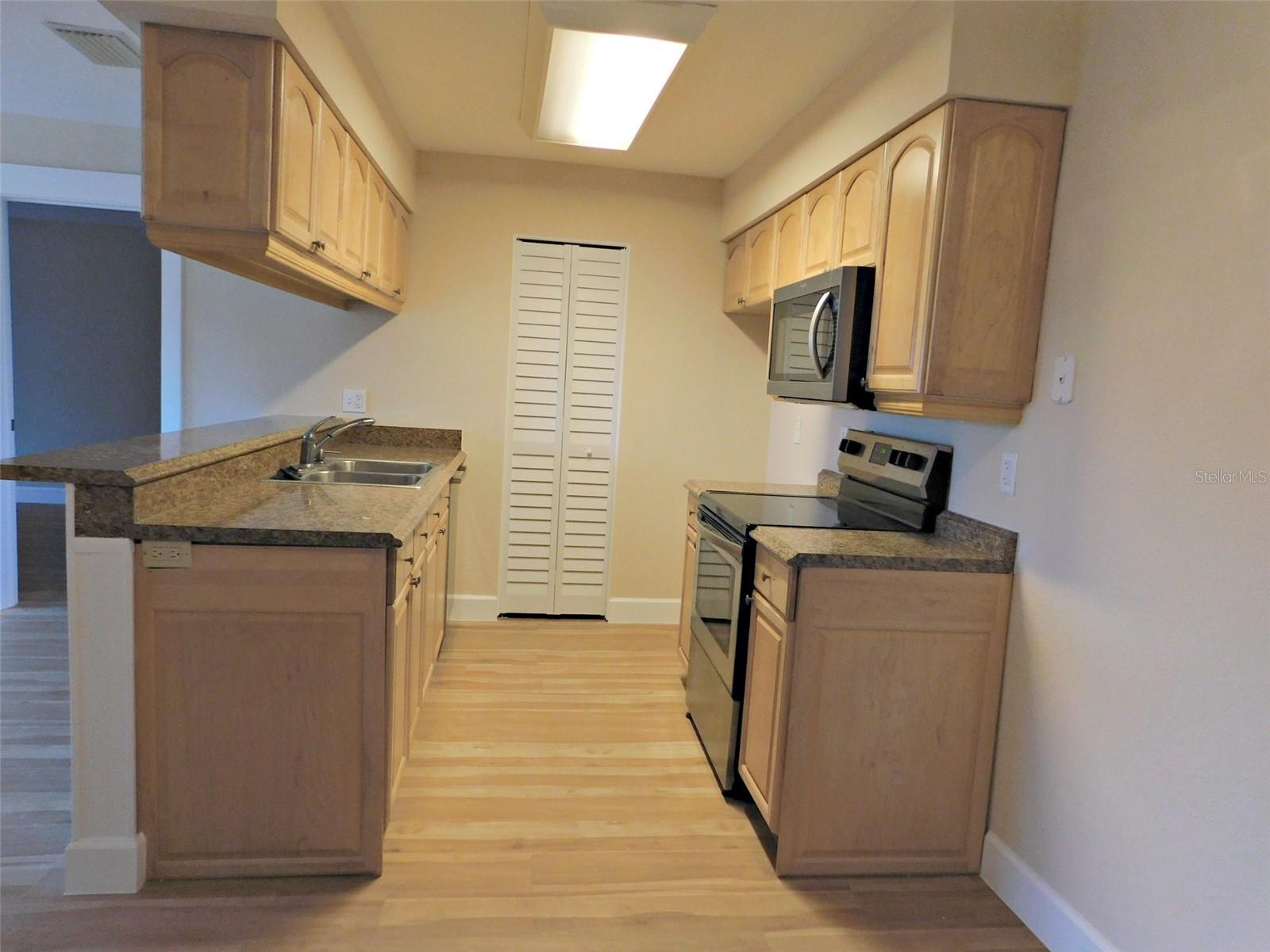 2723 72ND ST CT W 2011