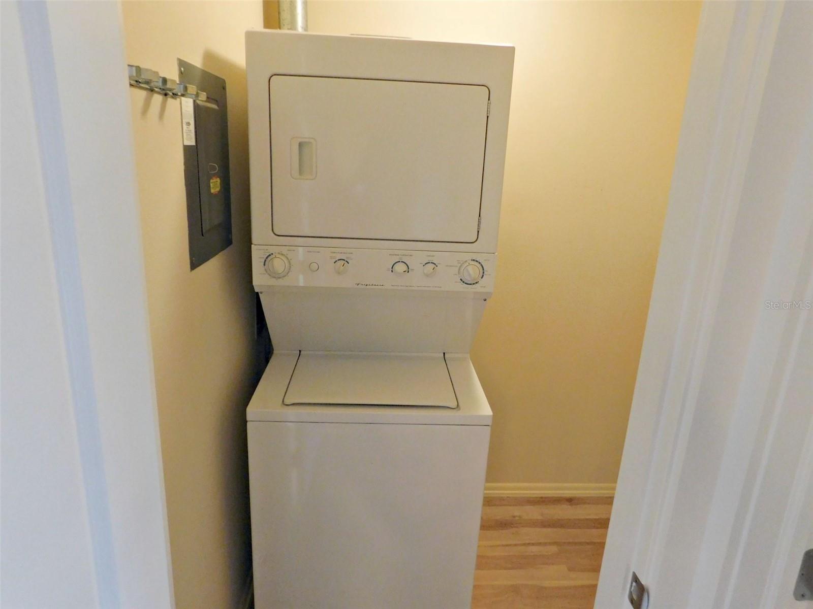 COUNTRY VILLAGE - Residential