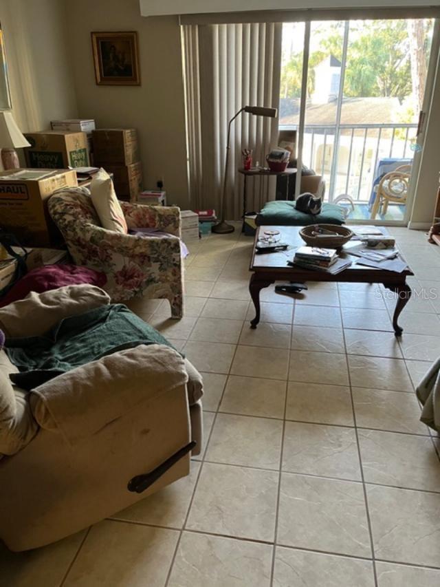 COUNTRY LAKES I CONDO - Residential