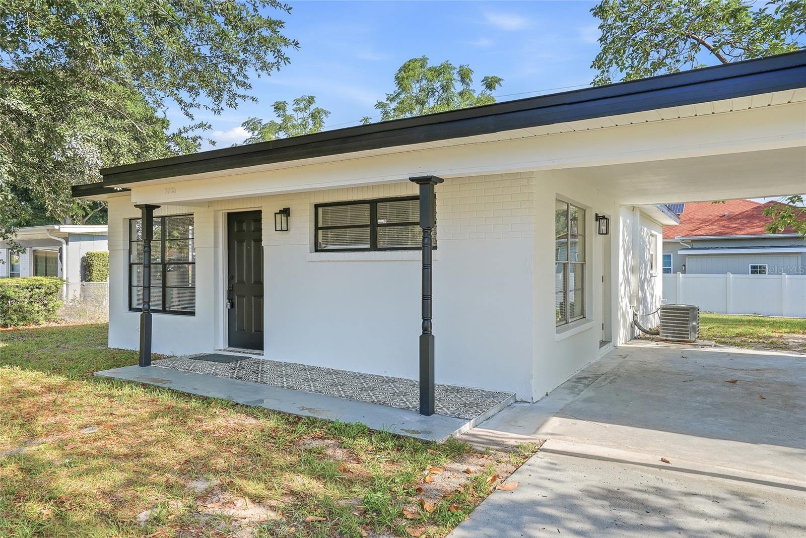 GHIRA - Residential