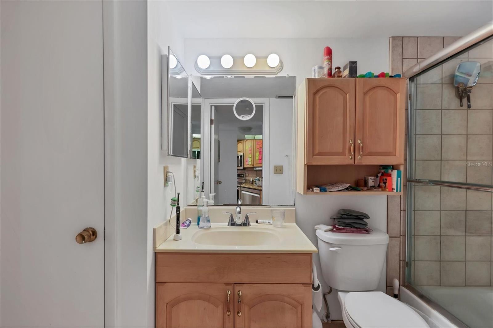 GLEN OAKS GARDEN APTS 2 PH2 - Residential