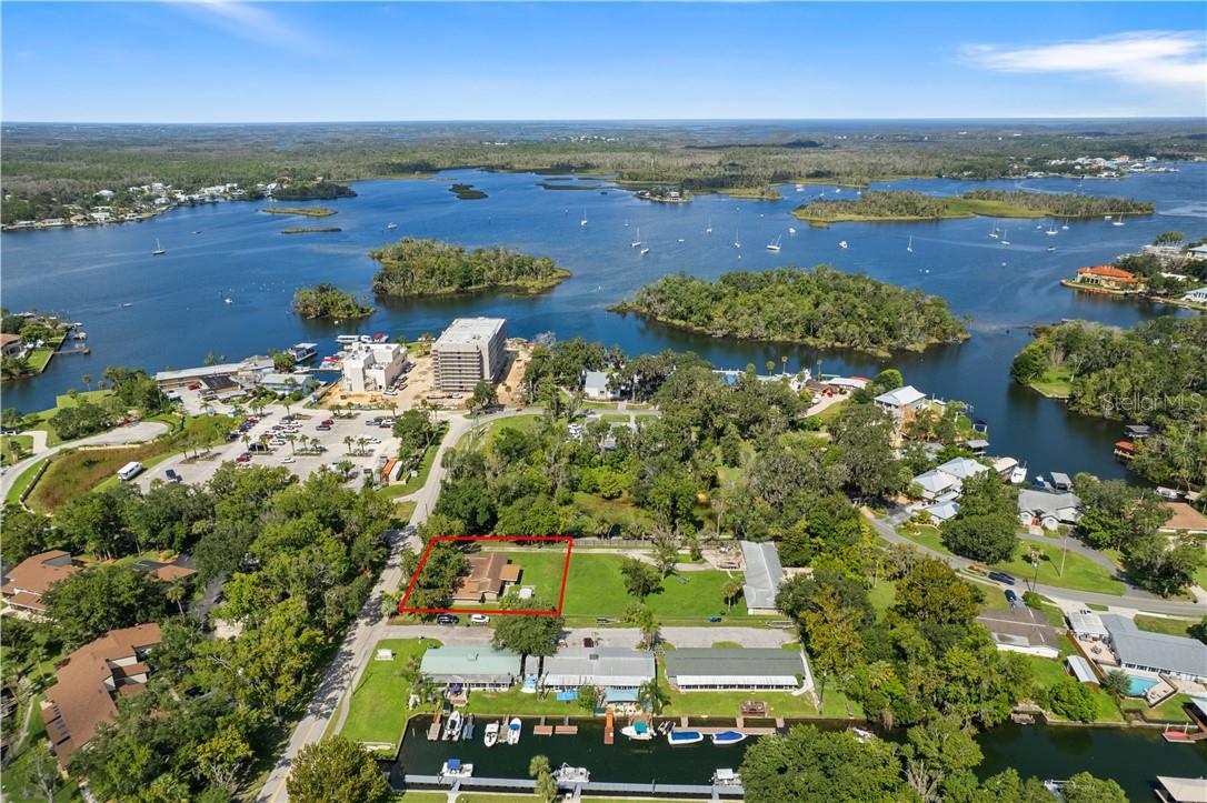 149 & 151 SE Paradise Point ROAD