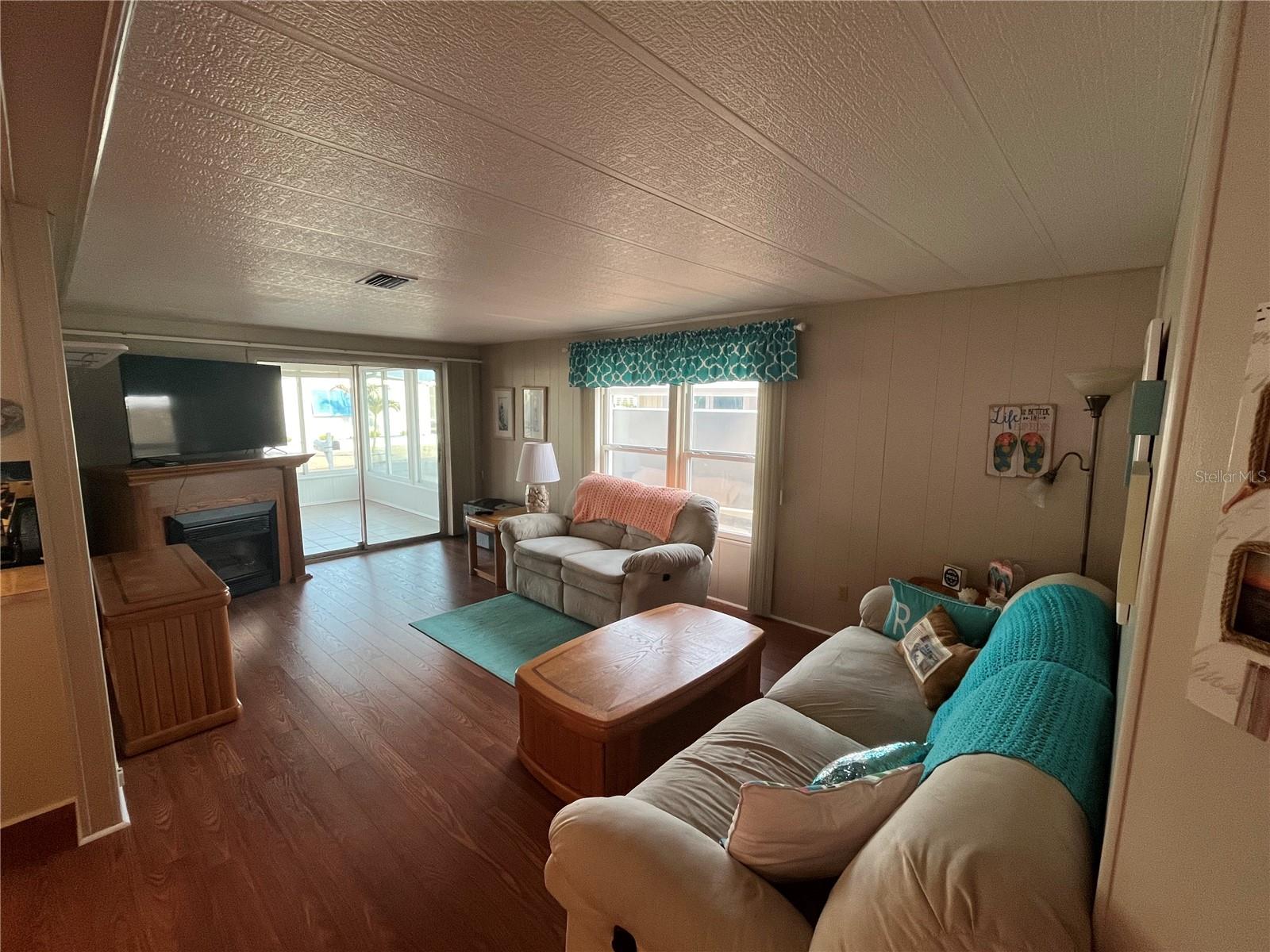 VENICE ISLE - Residential