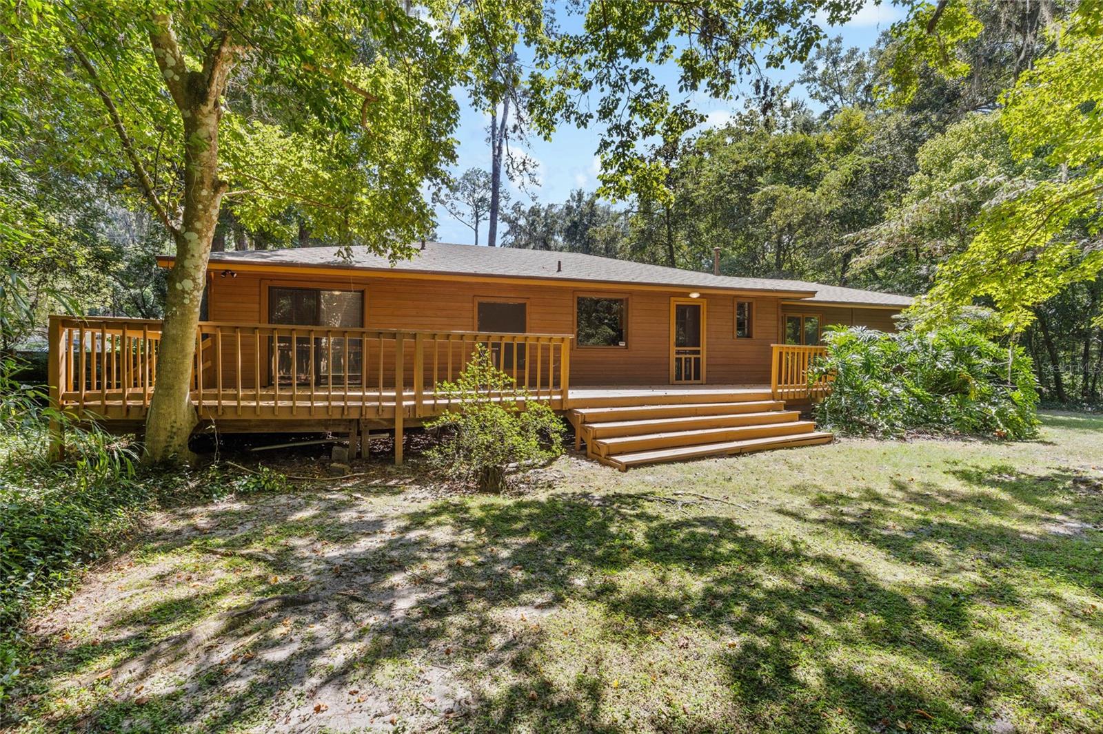 WOODLAND HILLS - Residential