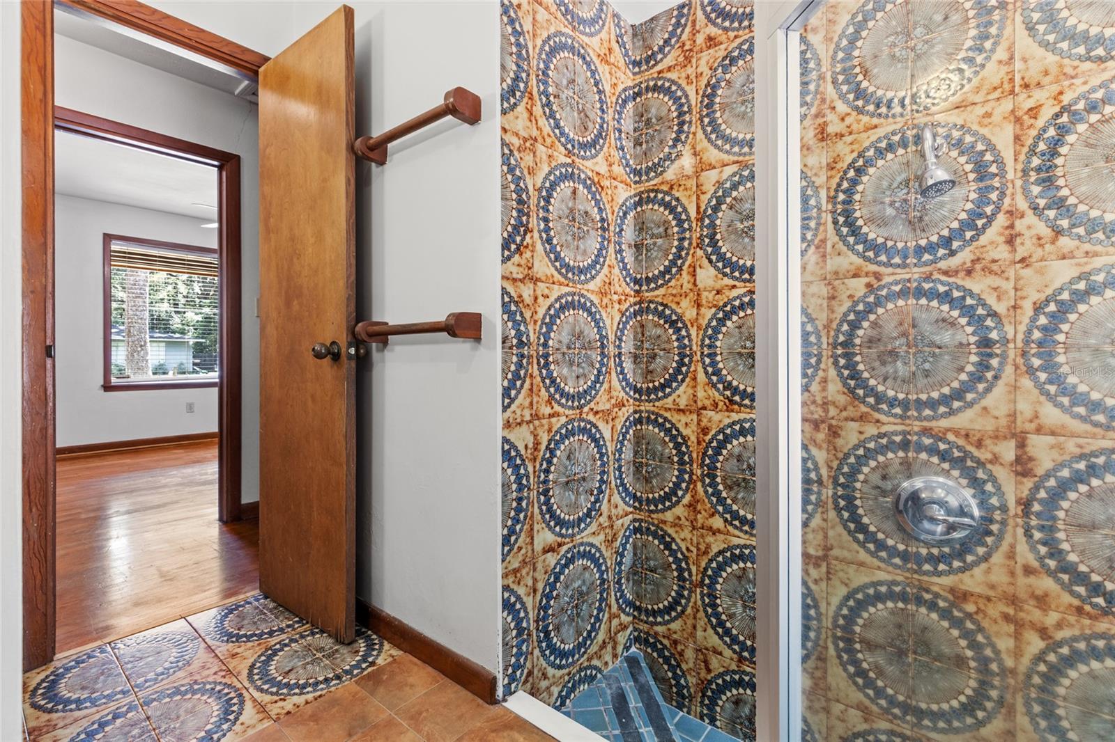 WOODLAND HILLS - Residential